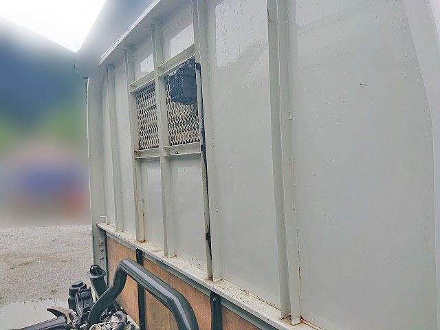 いすゞエルフ平ボディ小型（2t・3t）[写真09]