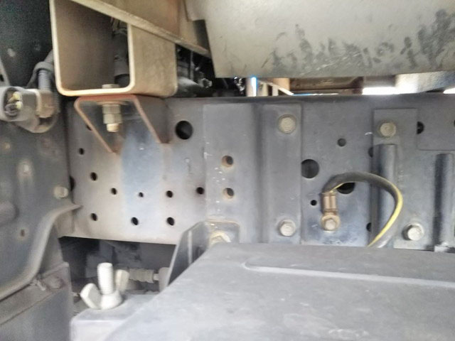 いすゞエルフ平ボディ小型（2t・3t）[写真12]