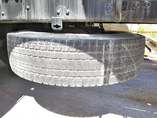 三菱ふそうスーパーグレートバルク車（粉粒体運搬車）大型（10t）[写真22]