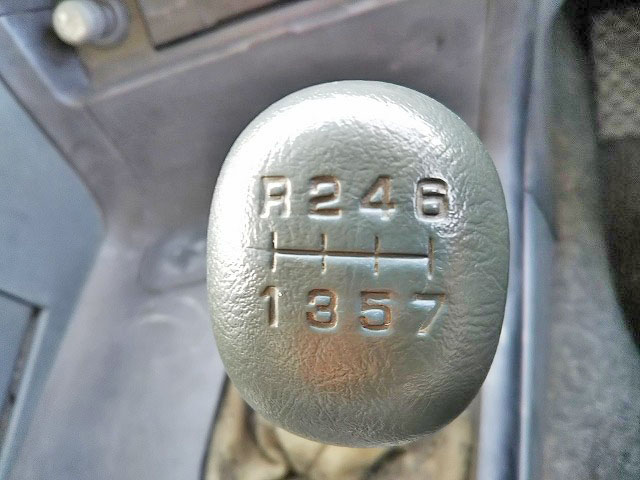 三菱ふそうスーパーグレートバルク車（粉粒体運搬車）大型（10t）[写真30]