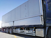 UDトラックスクオンアルミウイング大型（10t）[写真14]