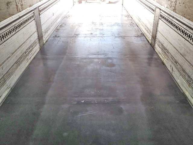 UDトラックスクオンアルミウイング大型（10t）[写真19]