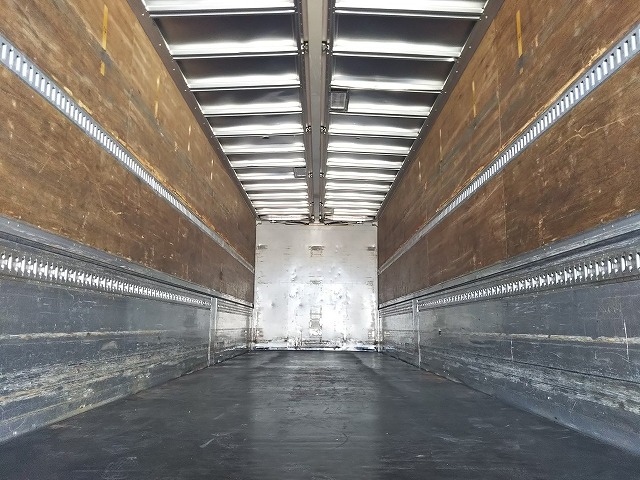 UDトラックスクオンアルミウイング大型（10t）[写真20]