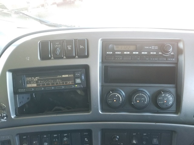 UDトラックスクオンアルミウイング大型（10t）[写真33]