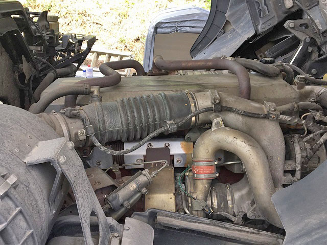 日野プロフィアトレーラーヘッド（トラクターヘッド）大型（10t）[写真24]