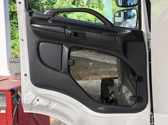 日野プロフィアトレーラーヘッド（トラクターヘッド）大型（10t）[写真26]