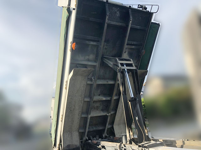 日野プロフィアダンプ大型（10t）[写真10]