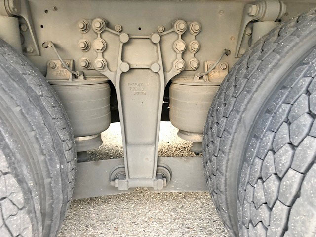 いすゞギガアルミウイング大型（10t）[写真19]