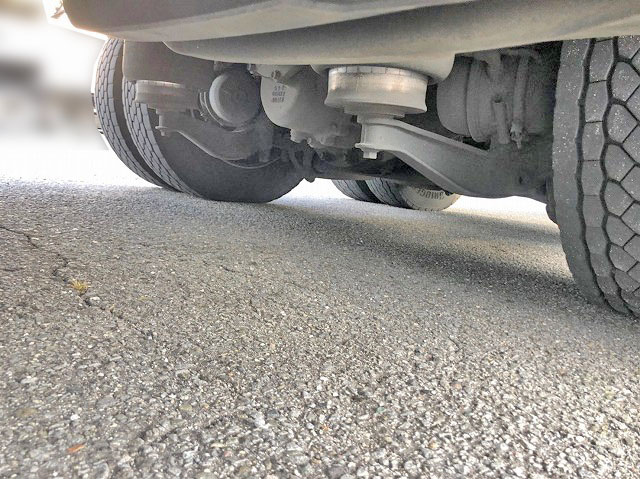 いすゞギガアルミウイング大型（10t）[写真22]