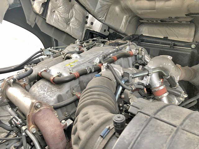 いすゞギガアルミウイング大型（10t）[写真24]