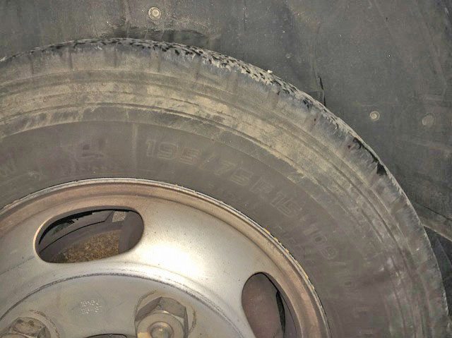 三菱ふそうキャンター平ボディ小型（2t・3t）[写真11]