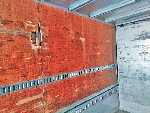 日野レンジャーアルミウイング中型（4t）[写真08]