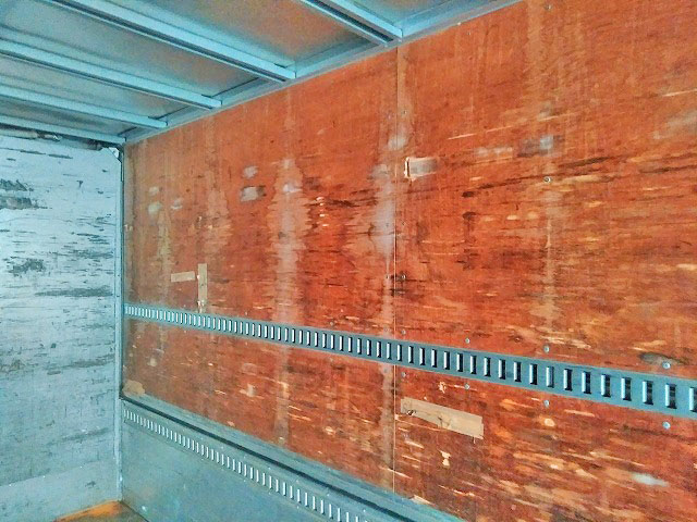 日野レンジャーアルミウイング中型（4t）[写真09]