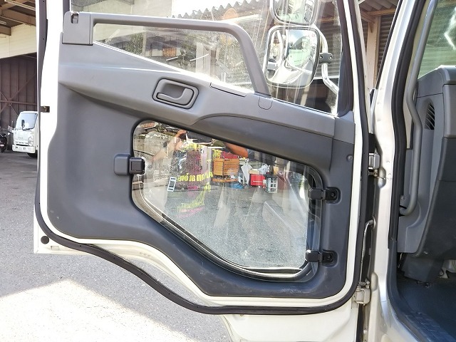 三菱ふそうファイターダンプ増トン（6t・8t）[写真29]