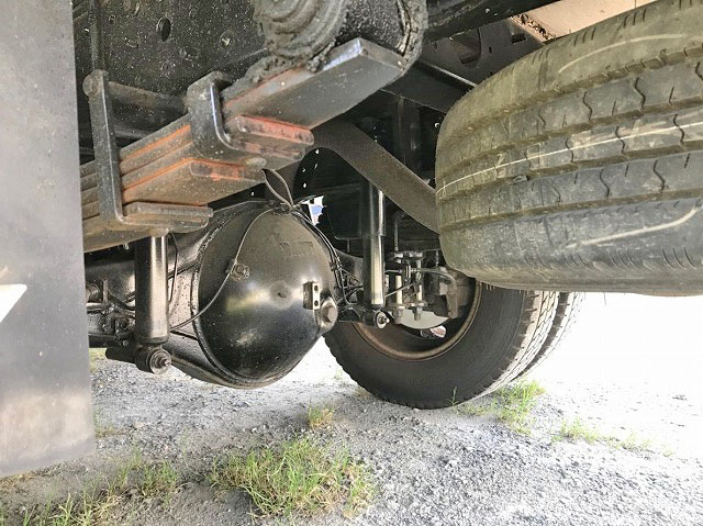 三菱ふそうキャンター平ボディ小型（2t・3t）[写真11]