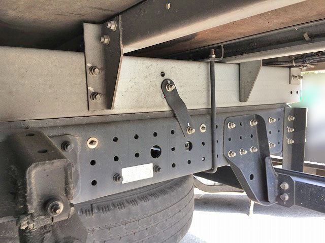 三菱ふそうキャンターアルミバン小型（2t・3t）[写真15]