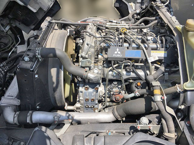 三菱ふそうキャンターアルミバン小型（2t・3t）[写真17]