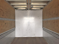 UDトラックスクオンアルミウイング大型（10t）[写真13]