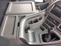 UDトラックスクオンアルミウイング大型（10t）[写真35]