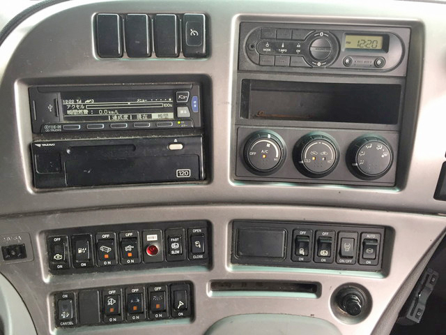 UDトラックスクオンアルミウイング大型（10t）[写真36]