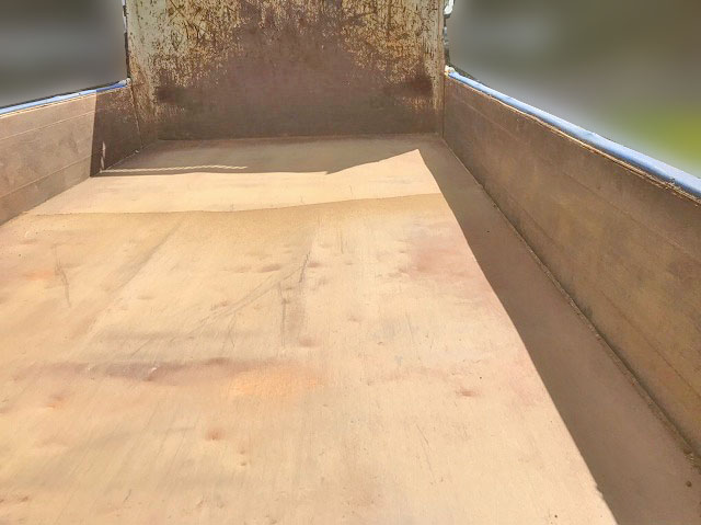 三菱ふそうキャンターダンプ小型（2t・3t）[写真10]