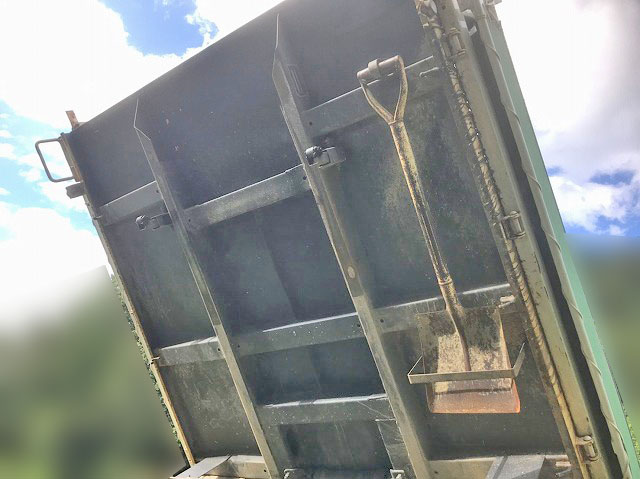 三菱ふそうキャンターダンプ小型（2t・3t）[写真14]