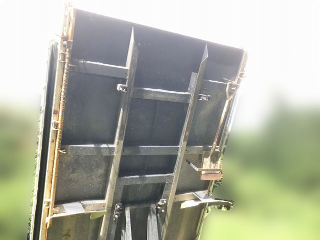 三菱ふそうキャンターダンプ小型（2t・3t）[写真15]