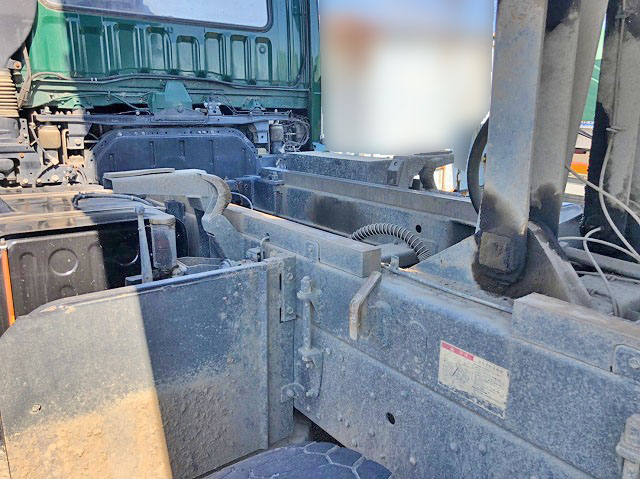 三菱ふそうスーパーグレートダンプ大型（10t）[写真13]