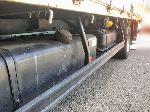 UDトラックスコンドルアルミブロック中型（4t）[写真12]