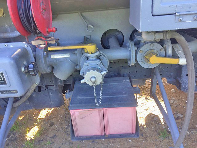 マツダタイタンタンク車（タンクローリー）小型（2t・3t）[写真12]