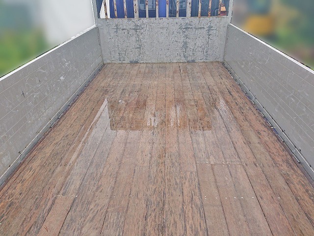 いすゞギガクレーン3段大型（10t）[写真04]