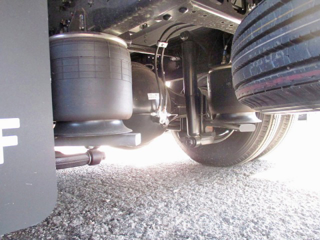 三菱ふそうファイターアルミウイング中型（4t）[写真12]