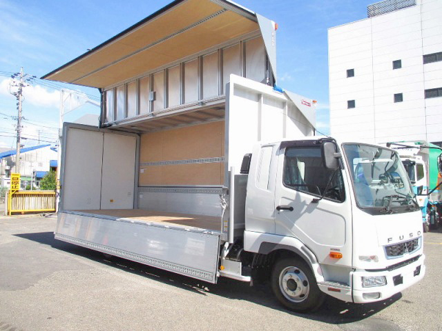 三菱ふそうファイターアルミウイング中型（4t）[写真05]