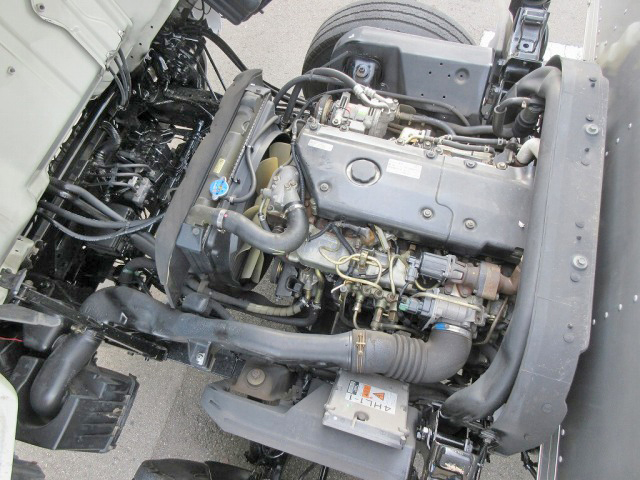 いすゞエルフアルミバン小型（2t・3t）[写真25]