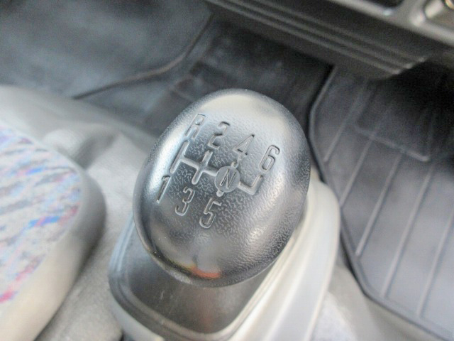 いすゞエルフアルミバン小型（2t・3t）[写真37]