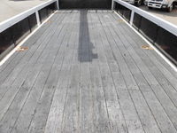 いすゞフォワードユニック4段中型（4t）[写真03]