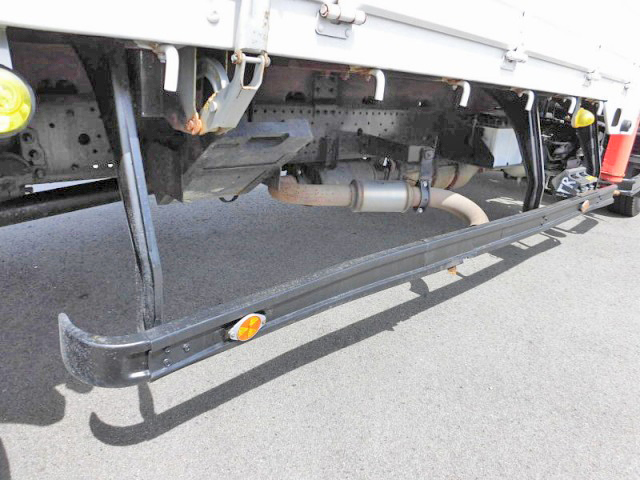 いすゞフォワードユニック4段中型（4t）[写真05]