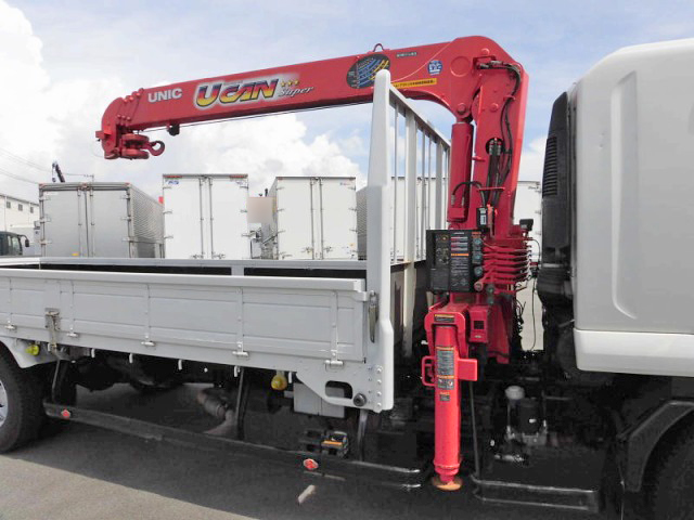 いすゞフォワードユニック4段中型（4t）[写真07]