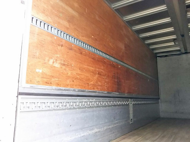 日野レンジャーアルミウイング中型（4t）[写真14]