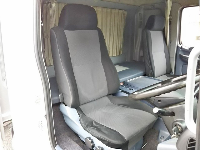 日野レンジャーアルミウイング中型（4t）[写真32]