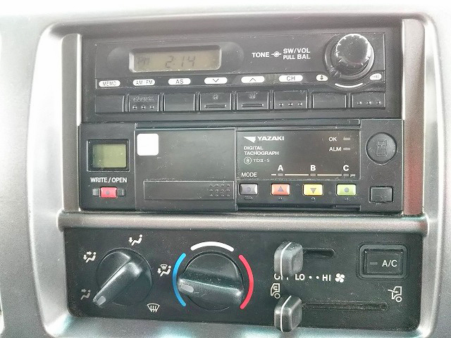 日野レンジャーアルミウイング中型（4t）[写真38]