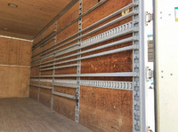 いすゞエルフアルミバン小型（2t・3t）[写真10]