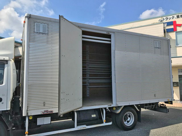 いすゞエルフアルミバン小型（2t・3t）[写真16]