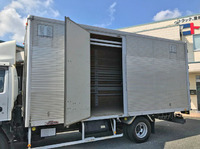 いすゞエルフアルミバン小型（2t・3t）[写真16]