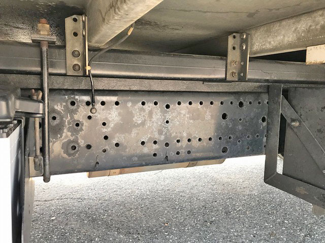 いすゞエルフアルミバン小型（2t・3t）[写真24]