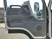 いすゞエルフアルミバン小型（2t・3t）[写真30]