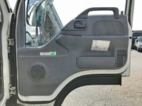 いすゞエルフアルミバン小型（2t・3t）[写真31]