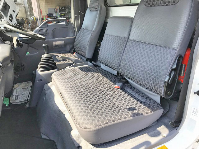 いすゞエルフアルミバン小型（2t・3t）[写真33]