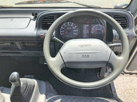 いすゞエルフアルミバン小型（2t・3t）[写真36]