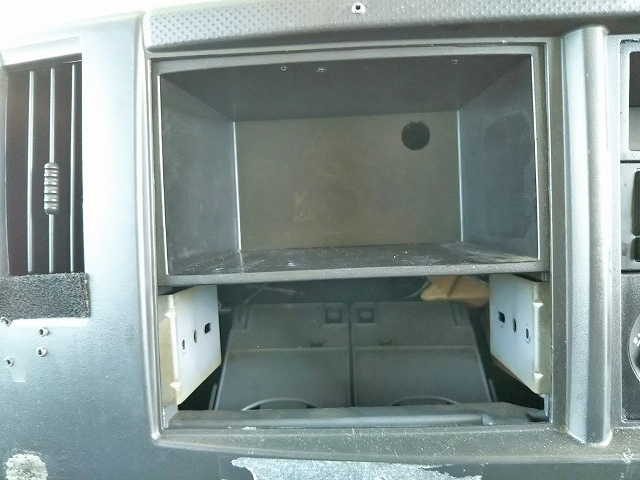 いすゞエルフアルミバン小型（2t・3t）[写真36]